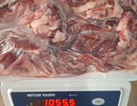 CHẶN DỪNG ( THỊT DÃI HEO ) RA VỈ 500G NET 8